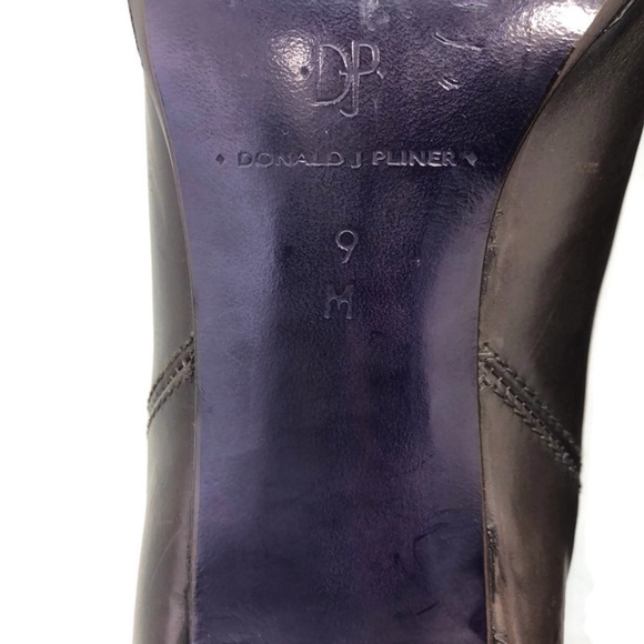 DONALD J. PLINER Expresso brown calf leather shoe with front zipper - Size 9M - Picture 11 of 15